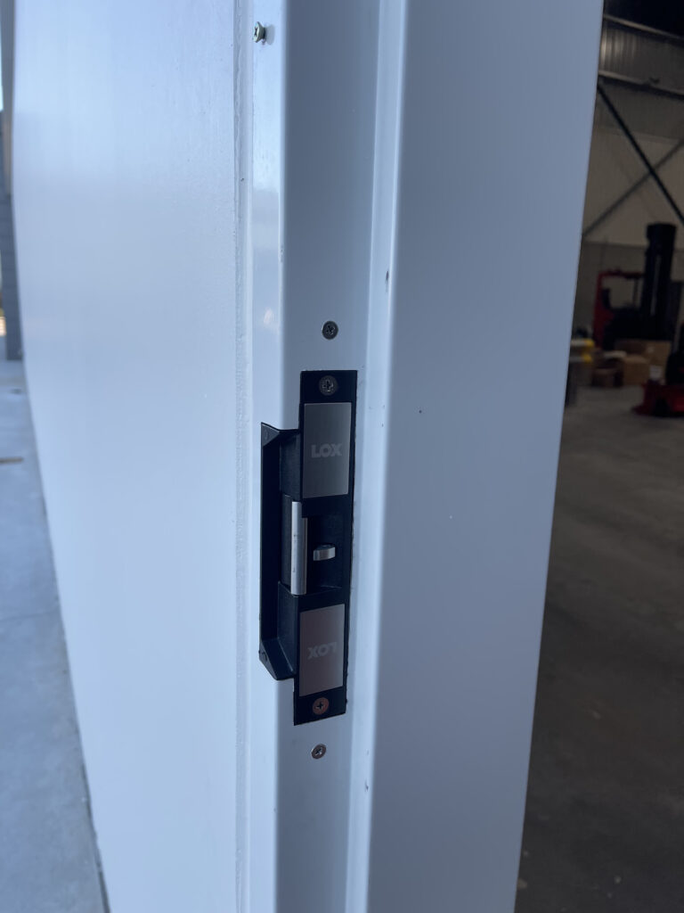 rohlig-logistics-door-lock-adelaide
